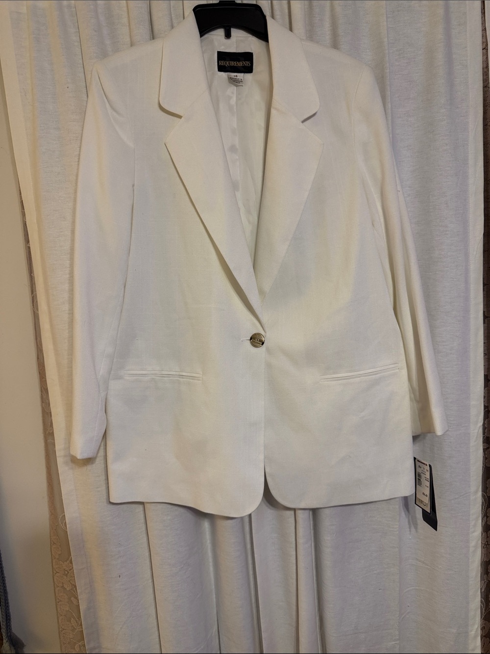Requirements White Single-Button Notch Lapel Blazer